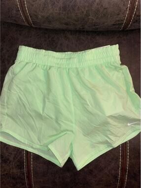 Nike One Dri-FIT Girls Large Mint Green Running Shorts NWT Loose Fit